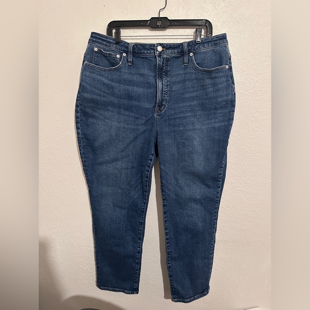 Madewell Curvy Perfect Vintage Jean in Manorford Wash: Instacozy Editon